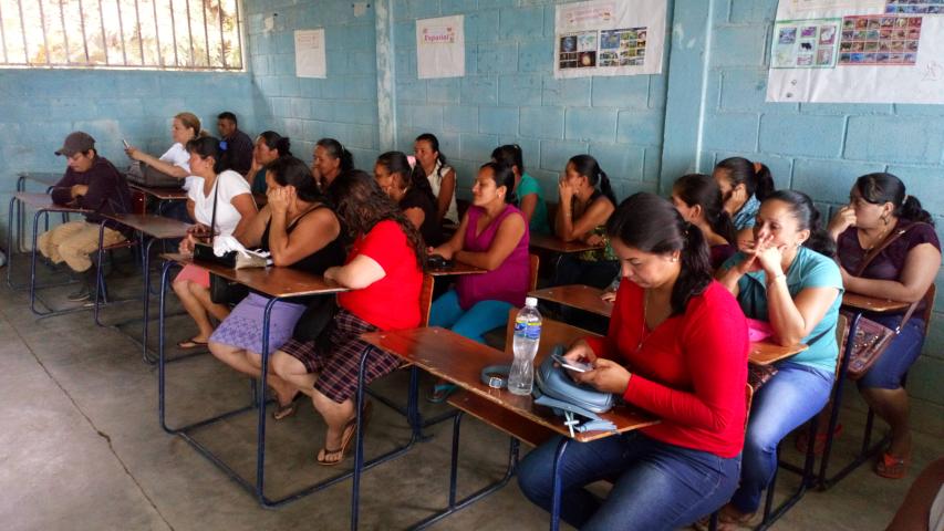 Socialización en El Tamarindo. Foto: Manos Unidas