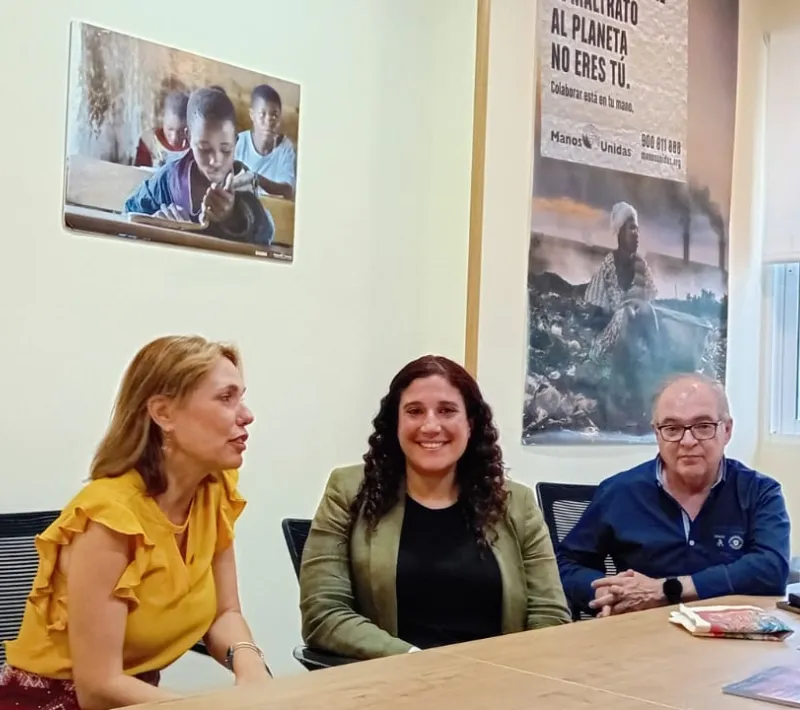 El Ayuntamiento de Murcia visita la sede de Manos Unidas para conocer la Memoria 2023