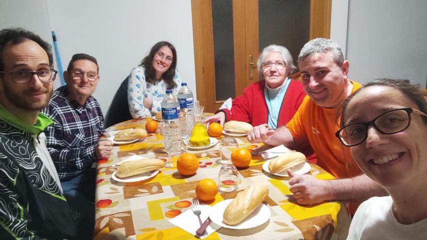 Las familias de Sollana mostraron su solidaridad participando en la Cena del Hambre de Sollana en favor de Manos Unidas Valencia.