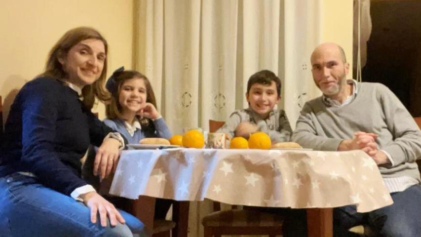 Las familias de Sollana mostraron su solidaridad participando en la Cena del Hambre de Sollana en favor de Manos Unidas Valencia.
