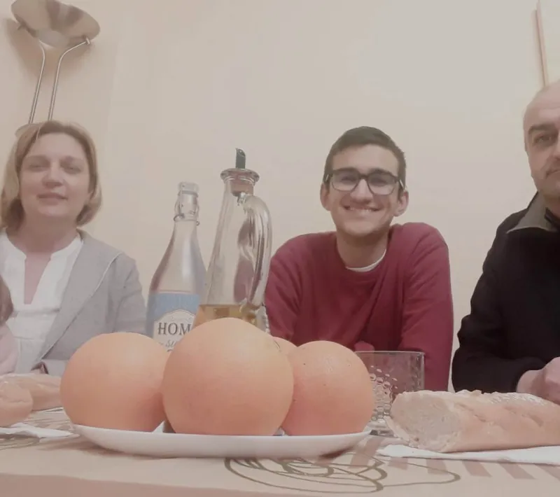 Las familias de Sollana mostraron su solidaridad participando en la Cena del Hambre de Sollana en favor de Manos Unidas Valencia.