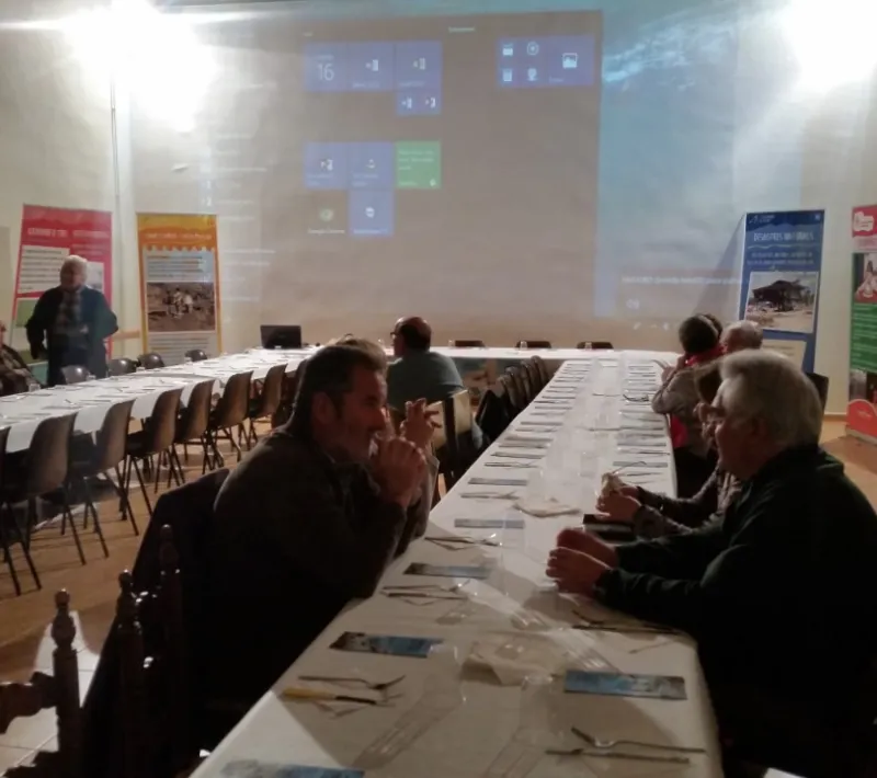 Cena solidaria en Masllorenç