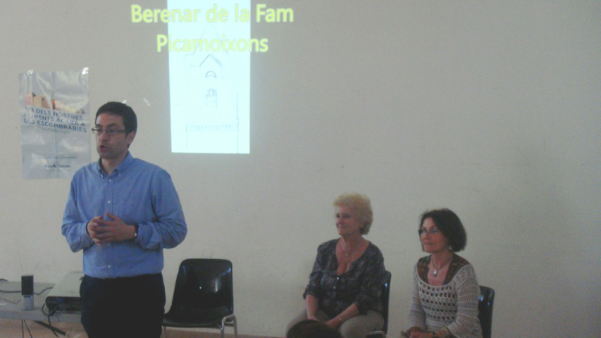 Merienda Solidaria en Picamoixons