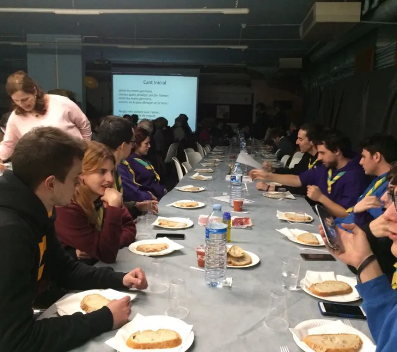 Cena solidaria en la parroquia Sant Joan de Reus