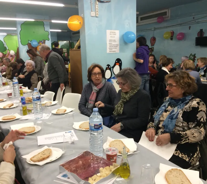 Cena solidaria en la parroquia Sant Joan de Reus