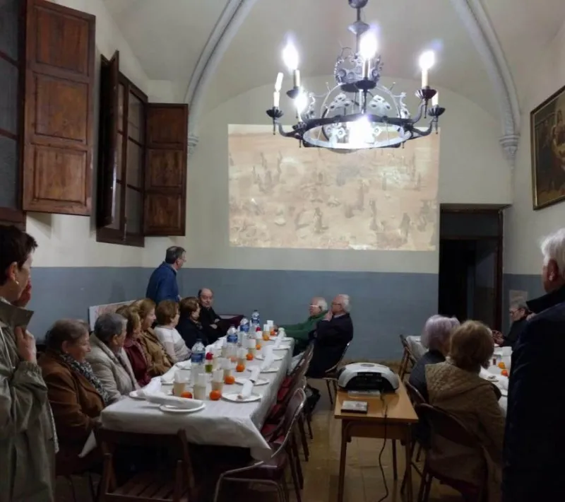 Cena del Hambre en la parroquia de Santa María del Puig. Manos Unidas Valencia.