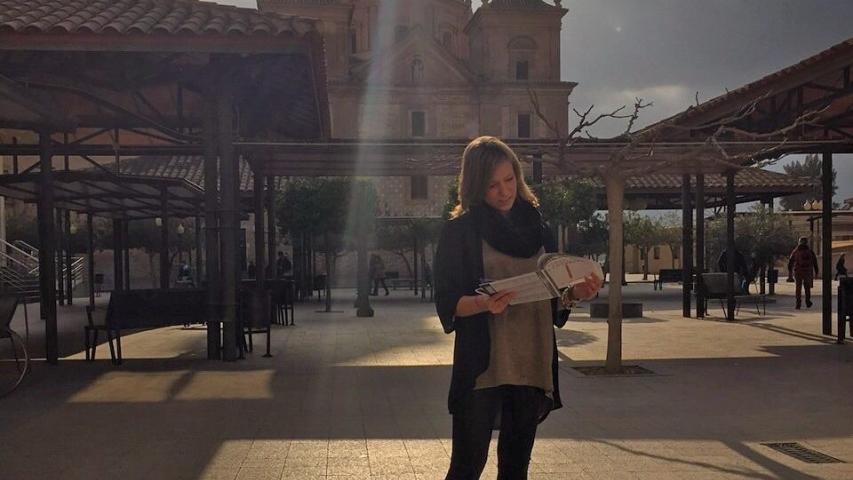 stand libros ucam manos unidas murcia 5