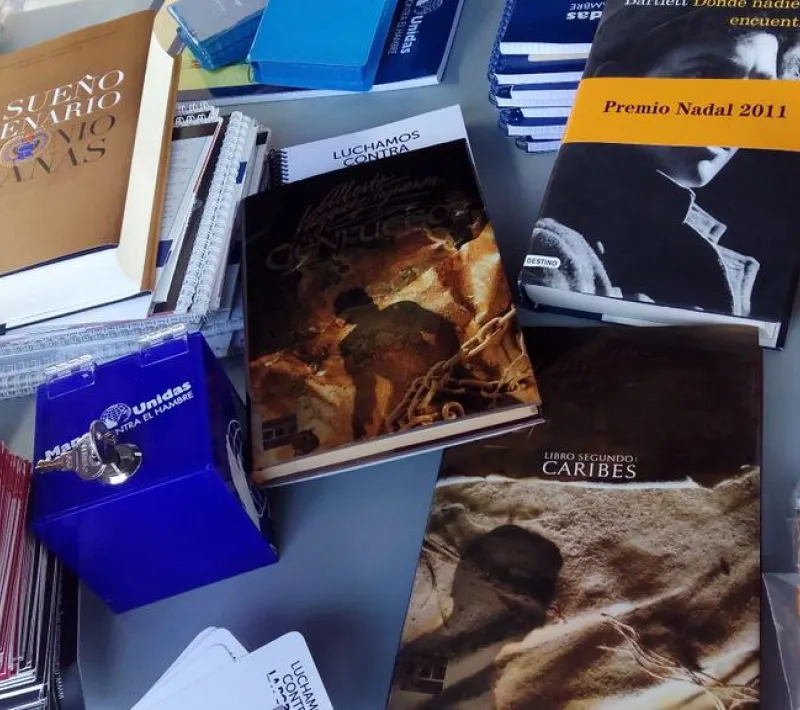 stand manos unidas murcia recogida libros ucam universidad catolica murcia 2