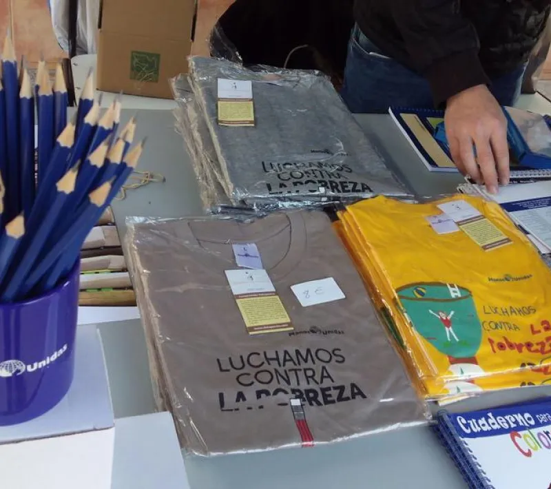 stand manos unidas murcia recogida libros ucam universidad catolica murcia 3