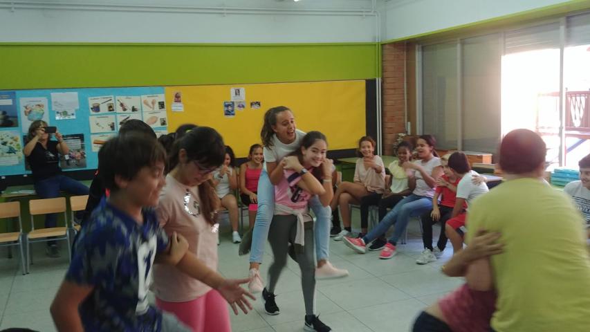 Talleres gratuitos en las escuelas de Hospitalet y Barcelona