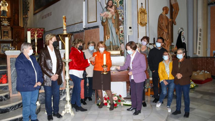La comarcal de Tavernes de la Valldigna también iluminó el mundo con su solidaridad.