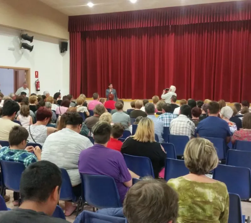 Teatro "El planeta de las sonrisas" en Torreforta