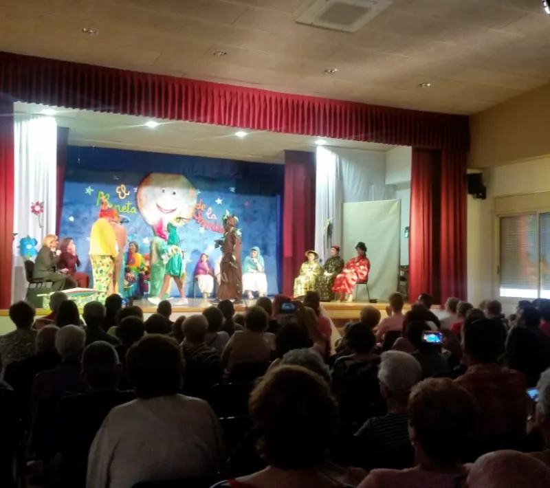Teatro "El planeta de las sonrisas" en Torreforta
