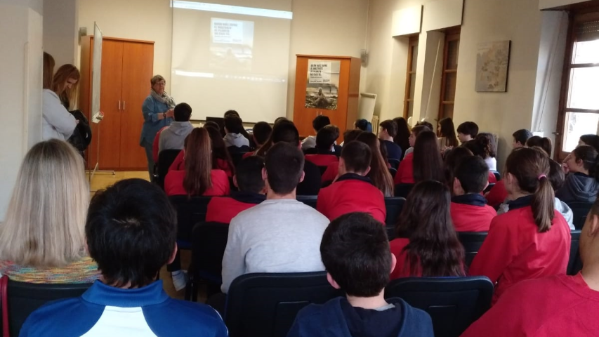 Visita de la misionera María José López Cabezón a varios colegios de Navarra