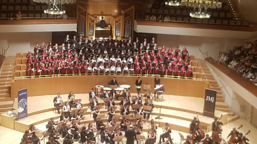 VI concierto Voces Unidas de la orquesta de la JMJ a favor de Manos Unidas