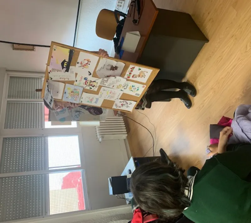Visita de los alumnos del colegio Vedruna de Villaverde a la sede de Manos Unidas Madrid