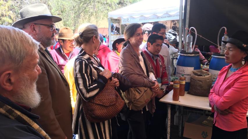 Visita a la feria instalada con motivo del cierre del convenio de Manos Unidas con AECID en Ecuador. Foto Ana Pérez/Manos Unidas