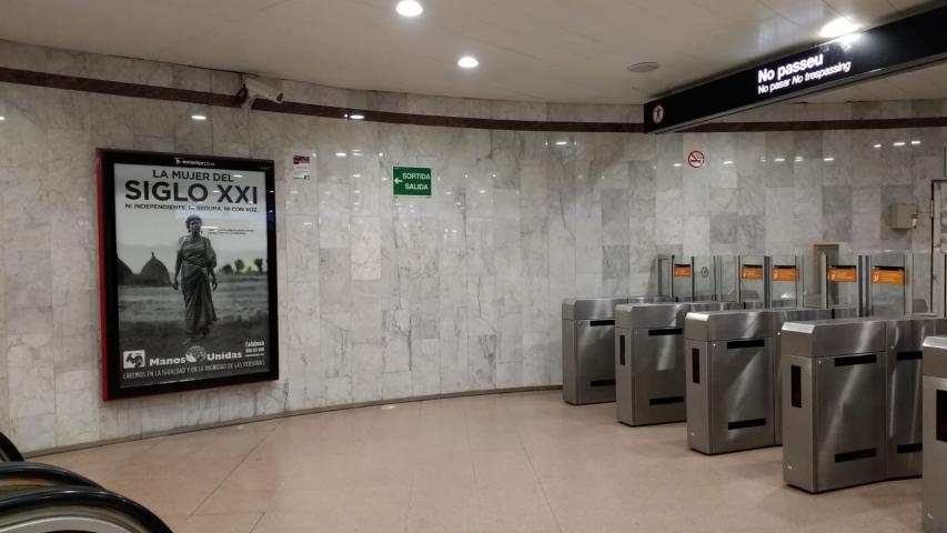 Publicidad de Manos Unidas en marquesinas para la nueva campaña