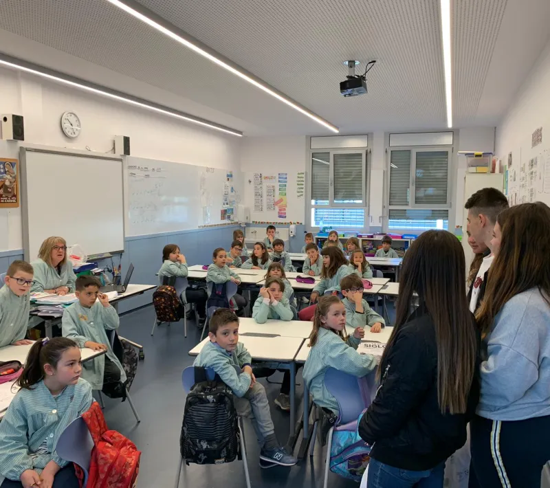 Alumnos del colegio Mare de Déu del Carme