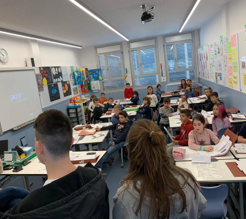 Alumnos del colegio Mare de Déu del Carme