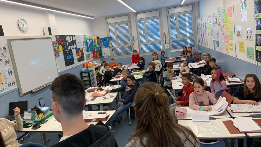 Alumnos del colegio Mare de Déu del Carme
