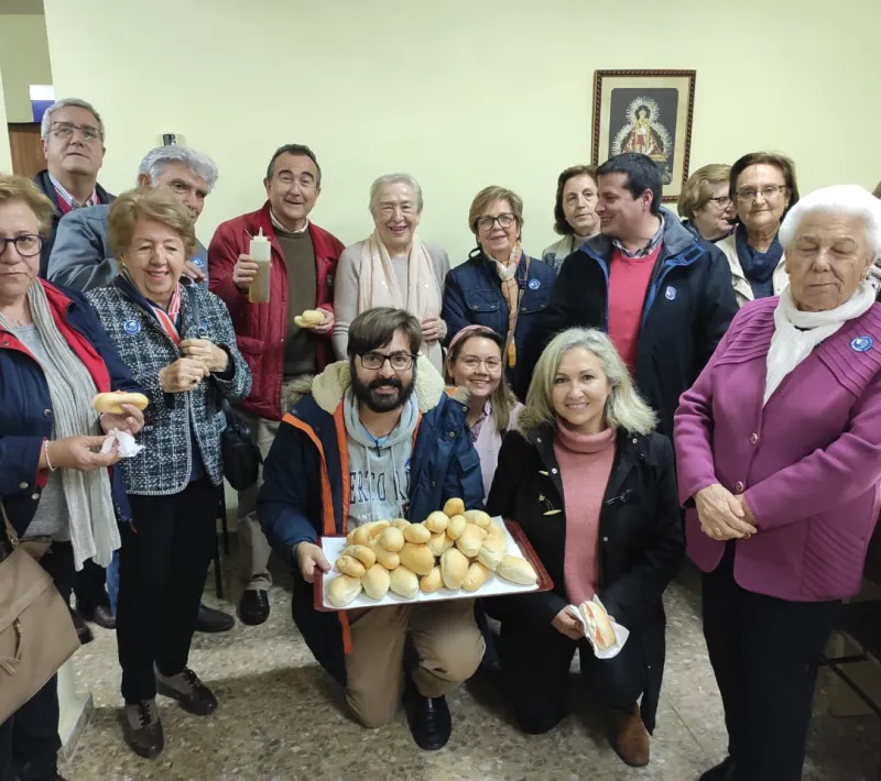 Presentación en la Carolina y cena