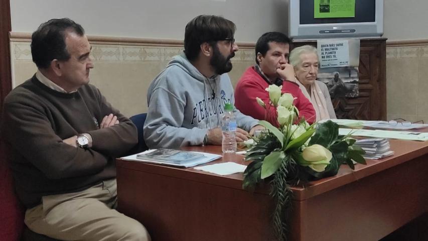 Presentación en la Carolina y cena