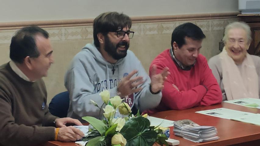 Presentación en la Carolina y cena