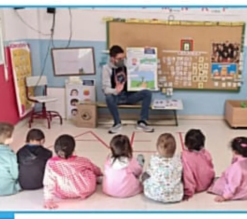 Exposición Super Pepo de Manos Unidas en los colegios de la Región de Murcia