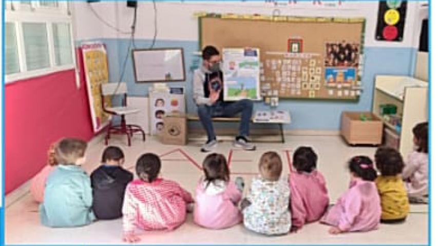 Exposición Super Pepo de Manos Unidas en los colegios de la Región de Murcia