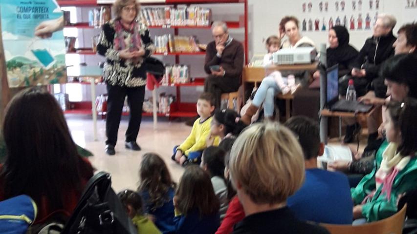 Cuentacuentos en la Biblioteca Xavier Amorós de Reus