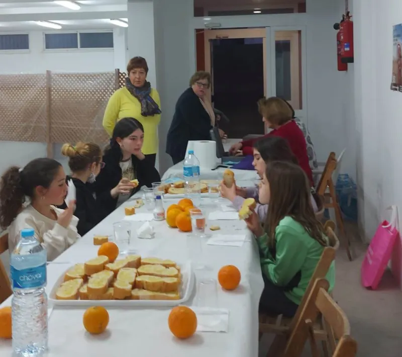 Cena del Hambre en la comarcal de Manos Unidas Valencia en Yátova.