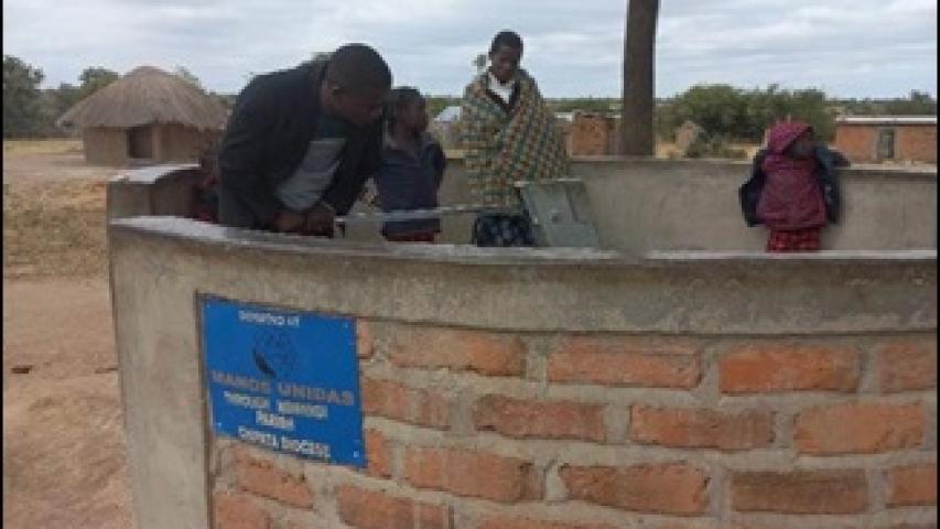 zam76681 4.st france small christian community